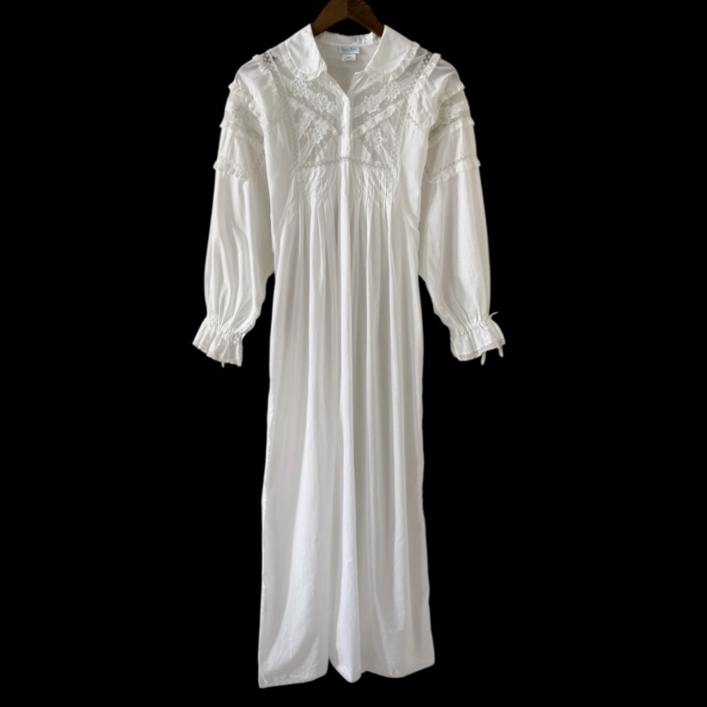 Sarah Beth White Vintage Victorian Inspired Long Sleeve Nightgown Size Small - Picture 4 of 11